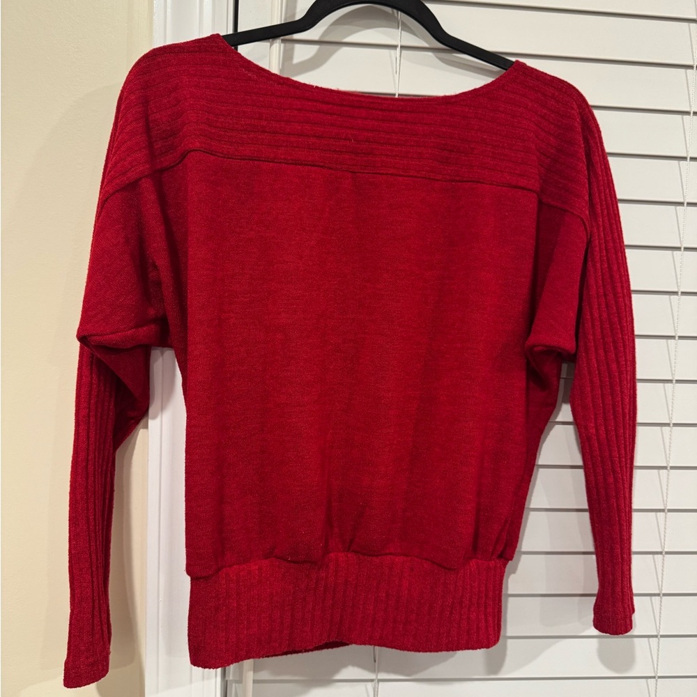 Chic Red Crew Neck Sweater